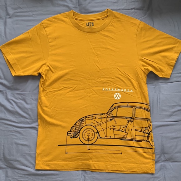 [SOLD] Uniqlo T-shirt 2 for $12 - Picture 1 of 6